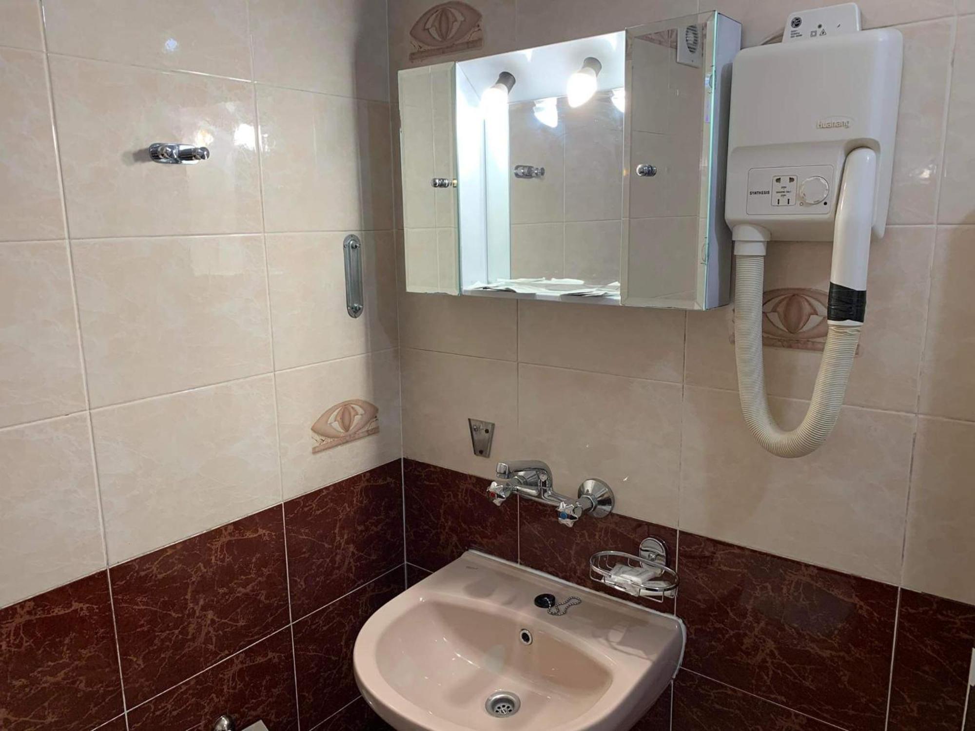 נסבר Rony Hotel מראה חיצוני תמונה