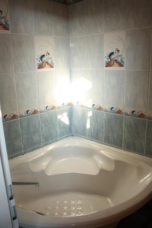 נסבר Rony Hotel חדר תמונה